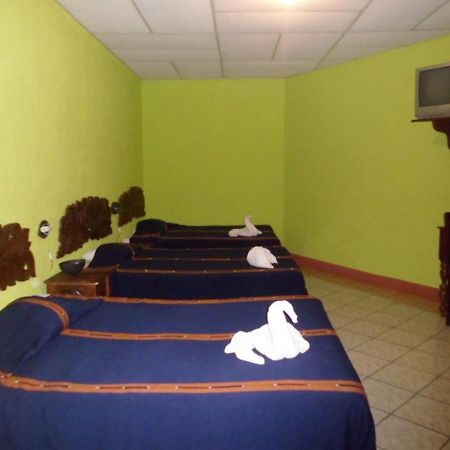 Hoteles Kakchiquel Panajachel Exterior photo