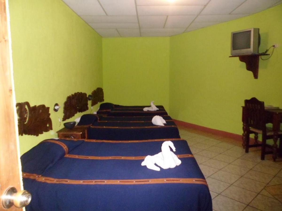 Hoteles Kakchiquel Panajachel Exterior photo