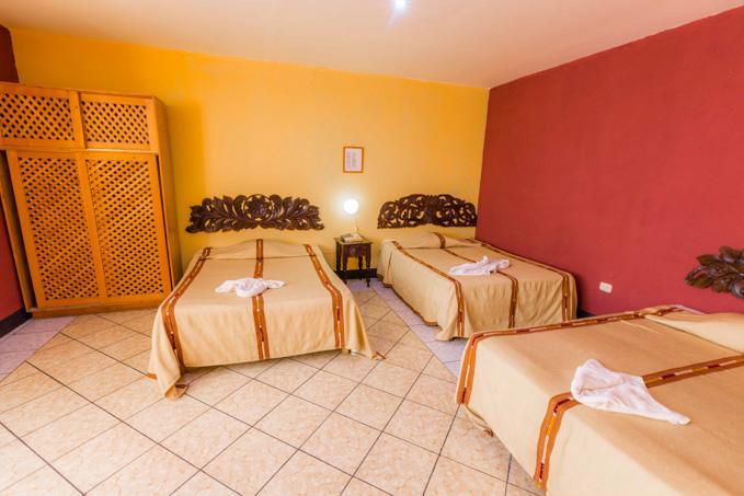 Hoteles Kakchiquel Panajachel Exterior photo